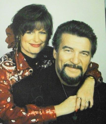 Barbara Rood ex-husband Waylon Jennings with his fourth wife Jessi Colter 